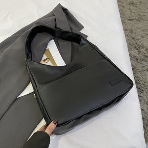 Thepremiumleather Retro Hobo Bag