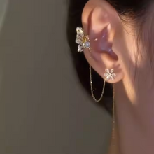 Load image into Gallery viewer, Korean Butterfly Earrings